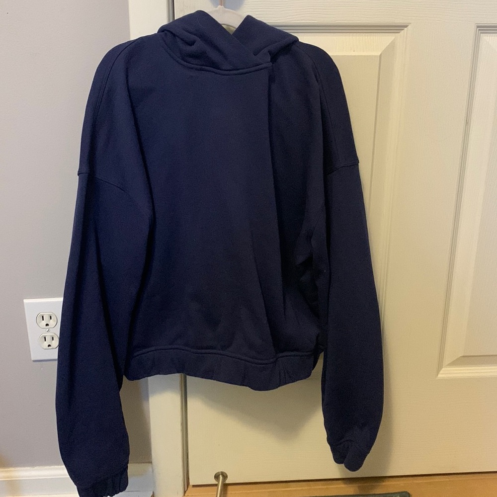 Lululemon relaxed cropped hoodie